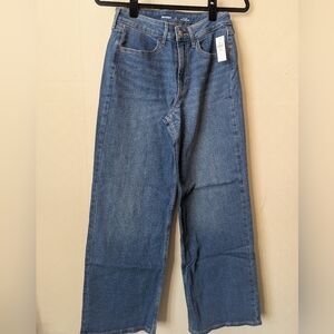 Old Navy Wow Wide Leg High Rise 4 Short Jeans